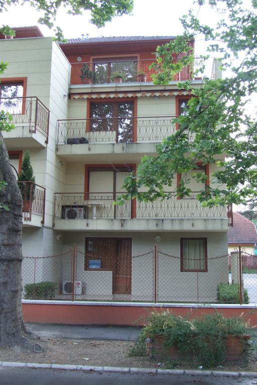 Villa Palazzo Apartments Siófok Kültér fotó