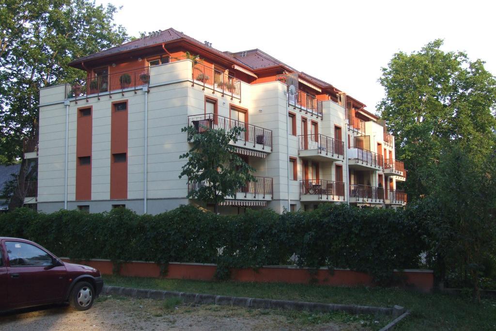 Villa Palazzo Apartments Siófok Kültér fotó